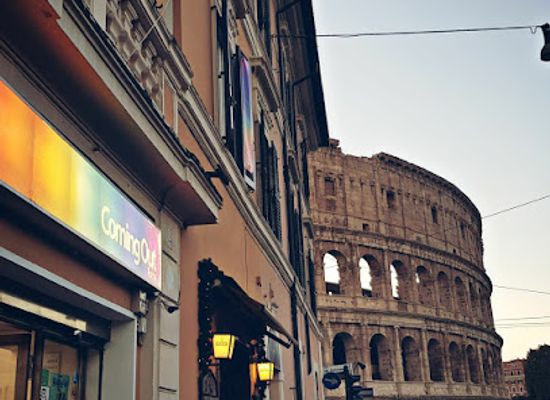 italy/rome/colosseo/bar/coming-out