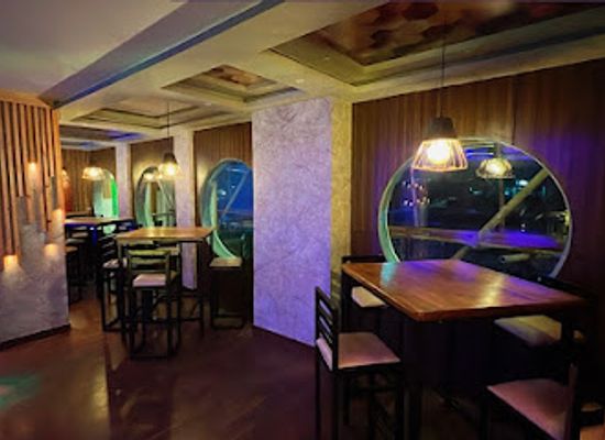 bhutan/chhukha-district/bar/high-beats