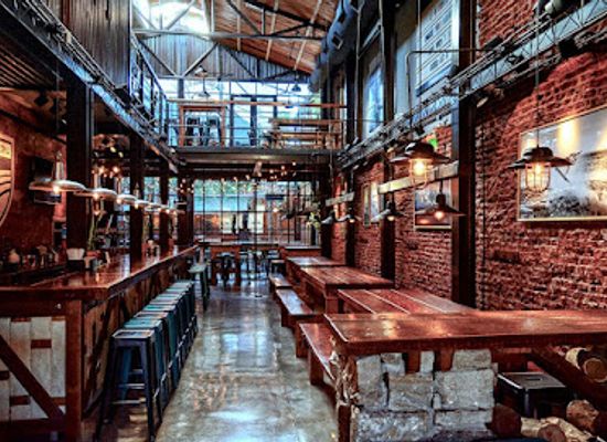 argentina/mar-del-plata/los-troncos/bar/la-paloma-brewing-company-beer-garden