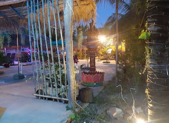 cambodia/pursat/bar/