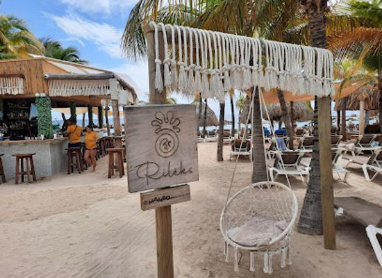 curacao/jan-thiel-beach/bar/rileks-beach