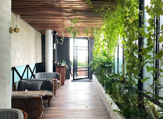 indonesia/central-java/bar/juni-bar-lounge