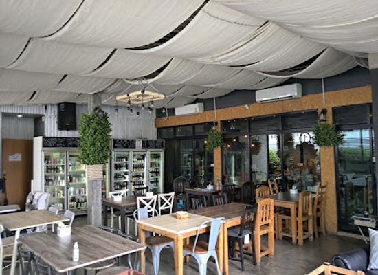 thailand/khao-yai/bar/e-a-t-khao-yai-bar-bistro