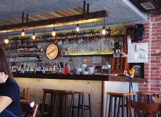 montenegro/zeta-plain/bar/munchen-bierhaus-pub-munchen