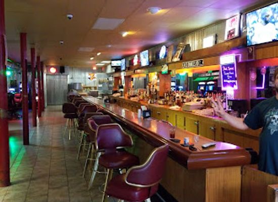 montana/lewistown/bar/montana-tavern
