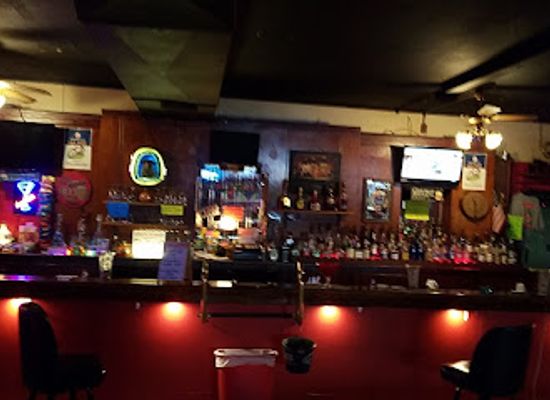 oklahoma/enid/bar/chandler-s-bourbon-billiards