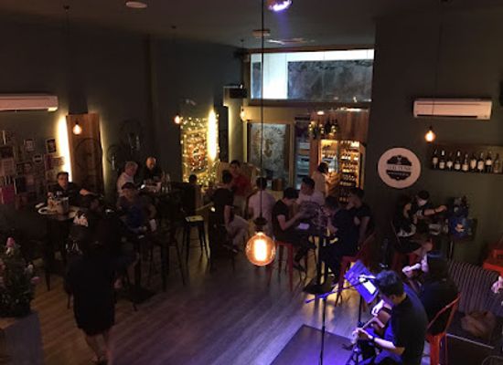 malaysia/george-town/bar/the-tuns-wine-bar