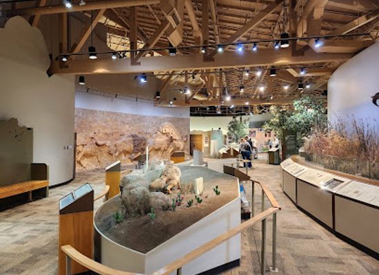 oklahoma/wichita-mountains-wildlife-refuge/bar/wichita-mountains-wildlife-refuge-visitor-center
