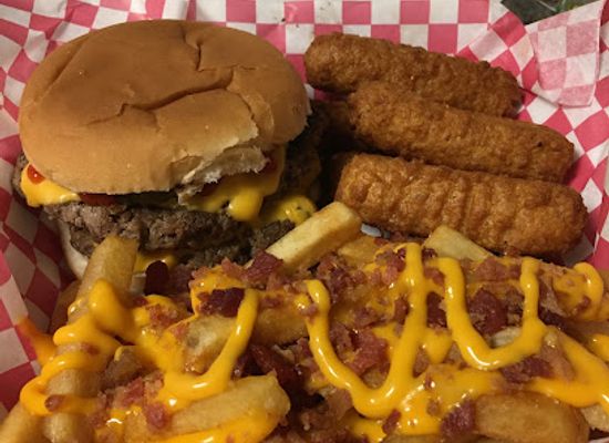 tennessee/northern-middle-tennessee/bar/red-door-sports-bar-grill