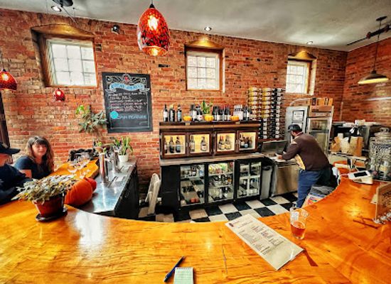 north-carolina/asheville-area/bar/5-walnut-wine-bar
