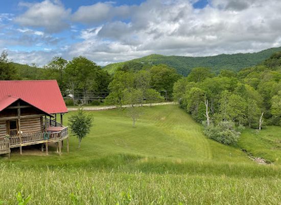 west-virginia/greenbrier-river-trail/bar/locust-hill-inn-cabin-and-pub