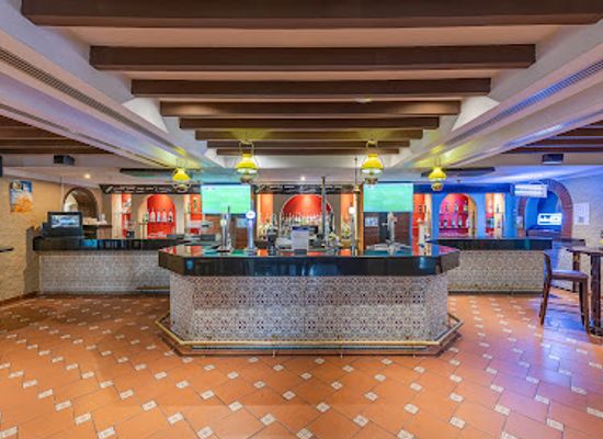 united-arab-emirates/abu-dhabi/corniche/bar/hemingway-s