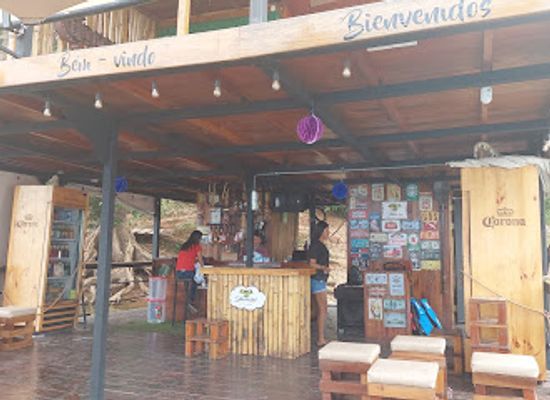 peru/ucayali/bar/balsa-jacare