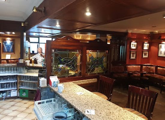 ireland/county-kerry/bar/hendersons-bar-shop