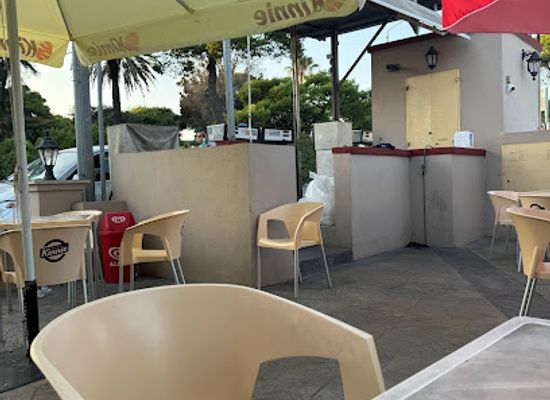 malta/mdina/bar/bar-howard-garden