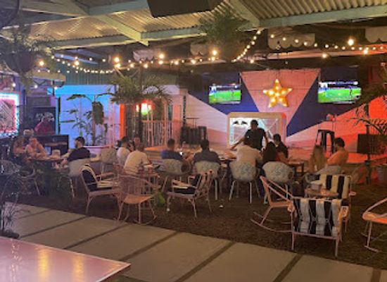 panama/panama-canal-zone/bar/buena-vaina-social-club