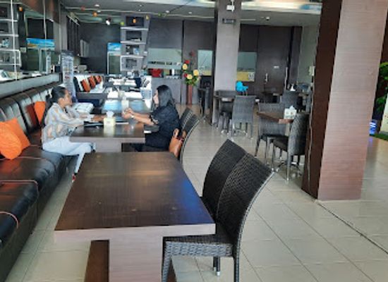 indonesia/south-papua/bar/cazoary-resto-cafe-dan-family-karaoke