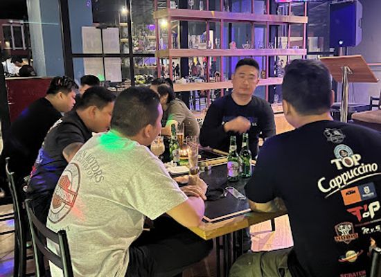 indonesia/surabaya/wonokromo/bar/1deck-gastropub