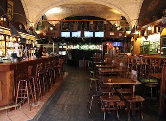 italy/sardinia/bar/old-square