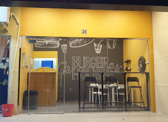 oman/musandam-governorate/bar/classic-burger-house