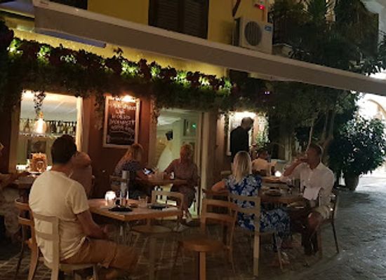 greece/chania/bar/aspros-gatos
