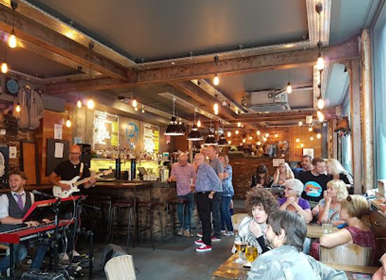 united-kingdom/bristol/bristol-city-centre/bar/the-mothers-ruin
