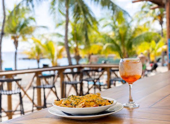 curacao/soto/bar/schooner-bar