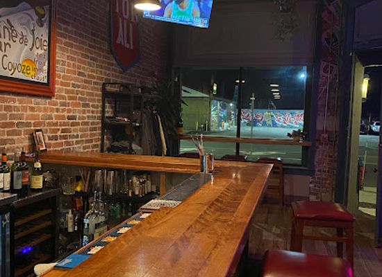 new-york/buffalo/elmwood-village/bar/free-street-tavern