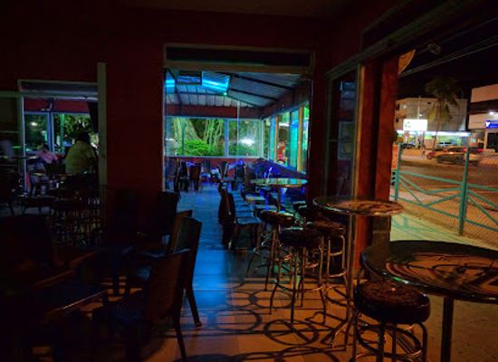 dominican-republic/enriquillo-valley/bar/el-hangar