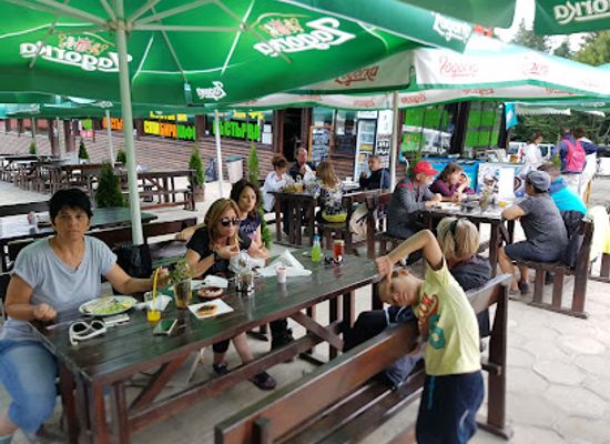 bulgaria/dobrinishte/bar/gotse-delchev-hut