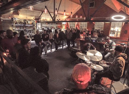 united-kingdom/leicestershire/bar/brick-beam