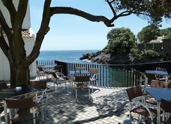 portugal/azores/bar/bar-caloura