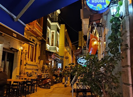 turkiye/phrygia/bar/pasific-house