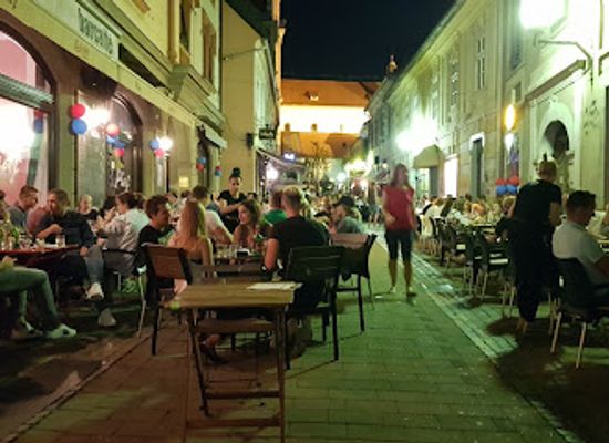 slovenia/styria/bar/piaf