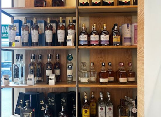 guatemala/northern-lowlands/bar/casa-del-ron-escala