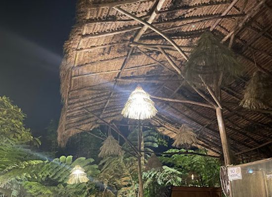 indonesia/sulawesi/bar/cliff-bar-tomohon