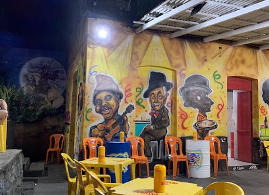 brazil/salvador/pelourinho/bar/clube-do-samba