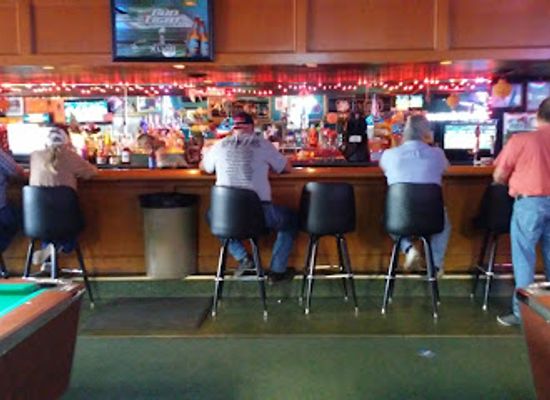 missouri/independence/bar/dr-pikl-s