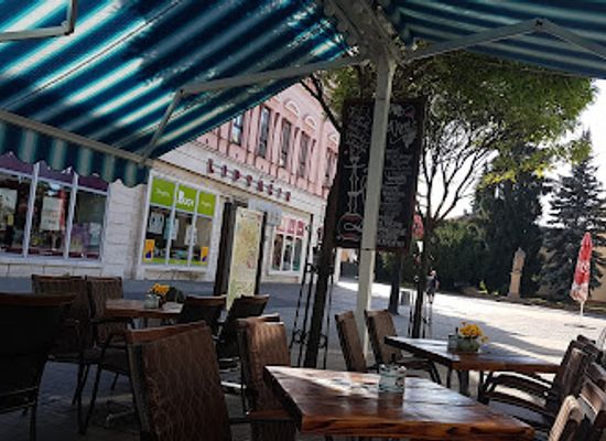 slovakia/liptov/bar/central-perk