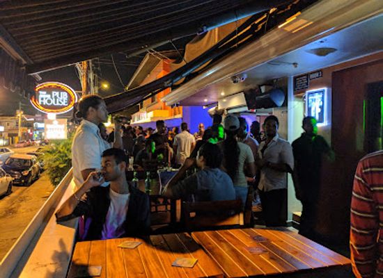 trinidad-and-tobago/st-mary/bar/the-avenue-pub-house