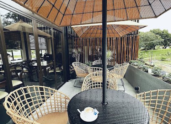 philippines/tagaytay/bar/lukkas-resto-bar-cafe