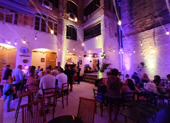 malta/marsamxett-harbour/bar/maewest