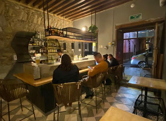 mexico/guanajuato/bar/black-mamba-61