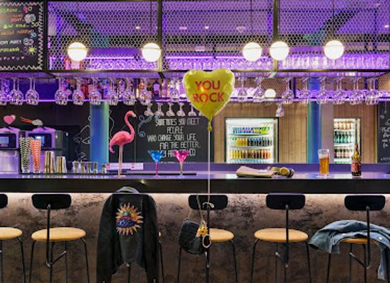 poland/warsaw/praga/bar/bar-24h-moxy-warsaw-praga