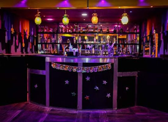 india/telangana/bar/high-five-sky-lounge-pub