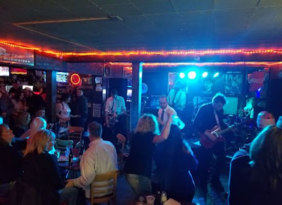indiana/terre-haute/bar/stephen-s-dive-bar