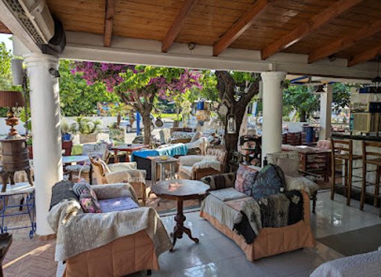 greece/zakynthos/bar/milos-pub