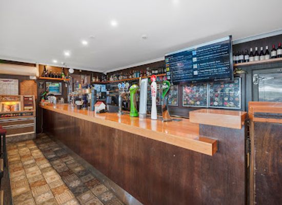 new-zealand/hawke-s-bay/bar/westshore-beach-inn