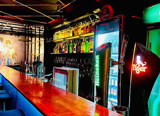 myanmar-burma/dry-zone/bar/freedom-bar-restaurant