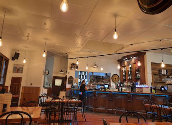 new-zealand/napier/bar/kork-n-barrel